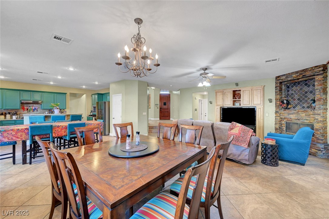 Henderson, Nevada 89015, United States, 5 Bedrooms Bedrooms, ,4 BathroomsBathrooms,Residential,Active,112757