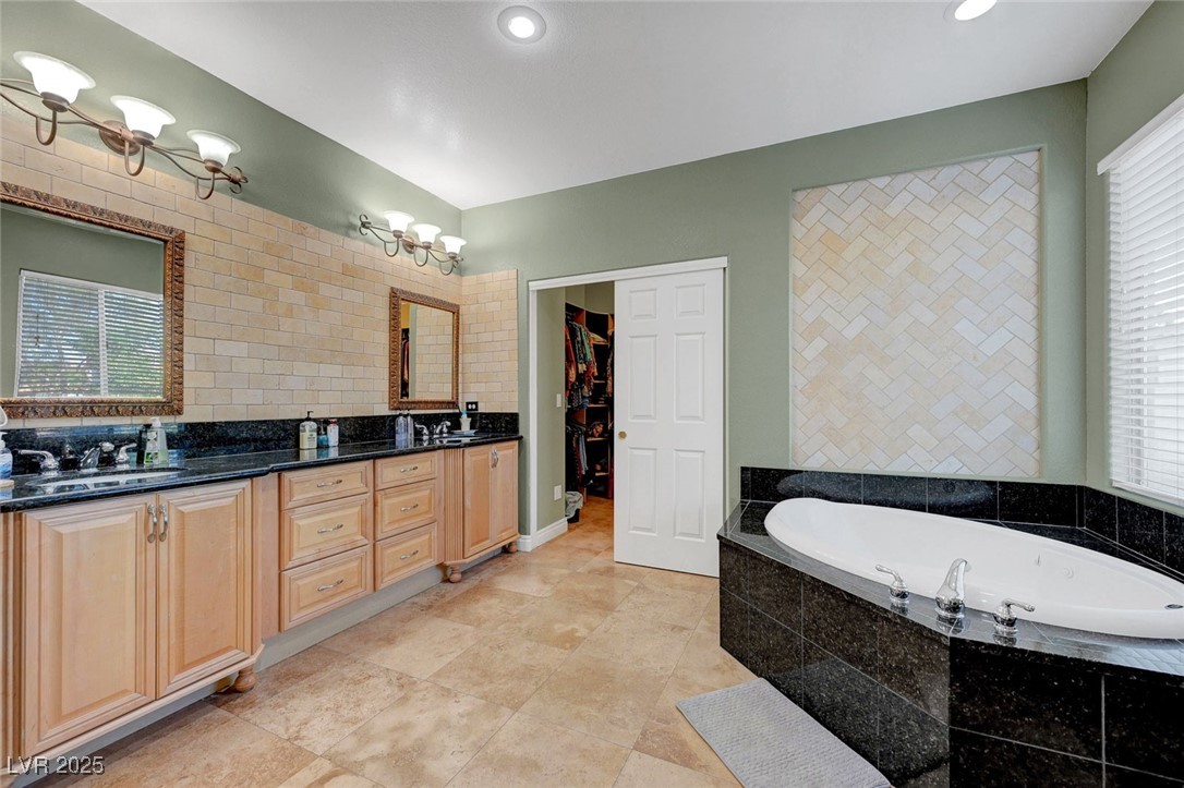 Henderson, Nevada 89015, United States, 5 Bedrooms Bedrooms, ,4 BathroomsBathrooms,Residential,Active,112757