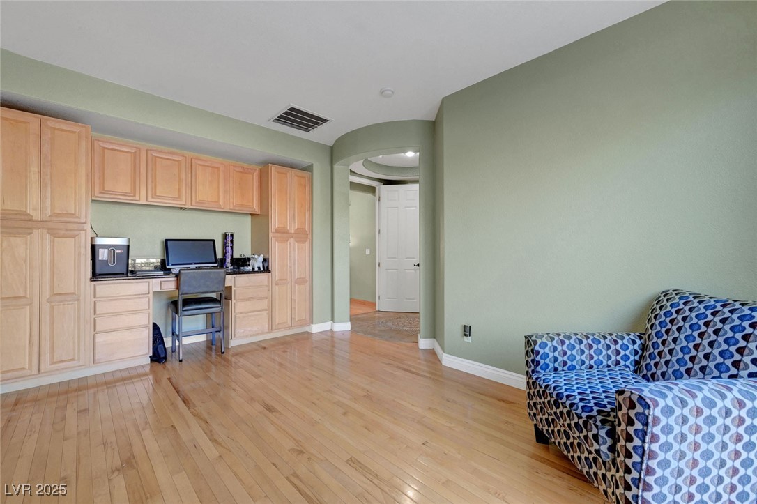 Henderson, Nevada 89015, United States, 5 Bedrooms Bedrooms, ,4 BathroomsBathrooms,Residential,Active,112757