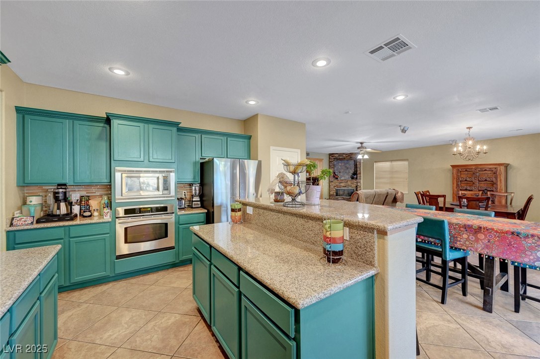 Henderson, Nevada 89015, United States, 5 Bedrooms Bedrooms, ,4 BathroomsBathrooms,Residential,Active,112757