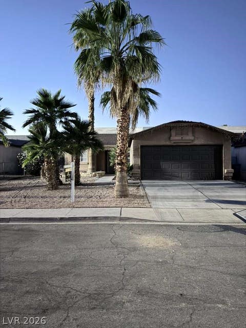 Homes For Sale - 3710 Royal Fern Circle<br/> Clark County, Las Vegas, NV 89115