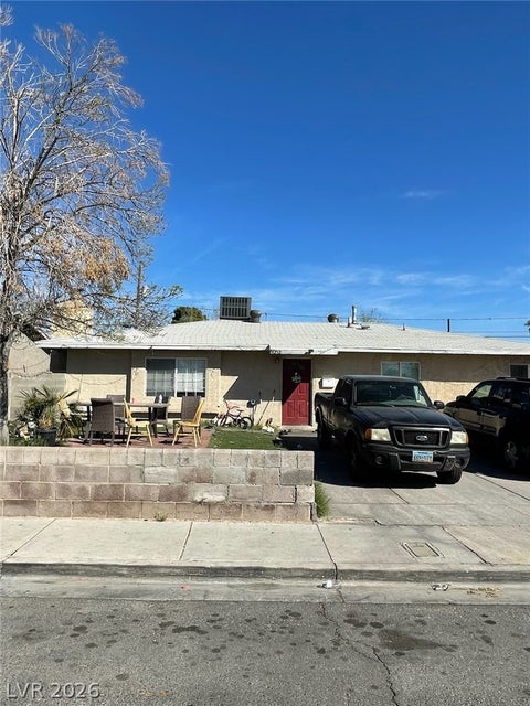 Homes For Sale - 1212 E Webb Avenue<br/> Clark County, North Las Vegas, NV 89030