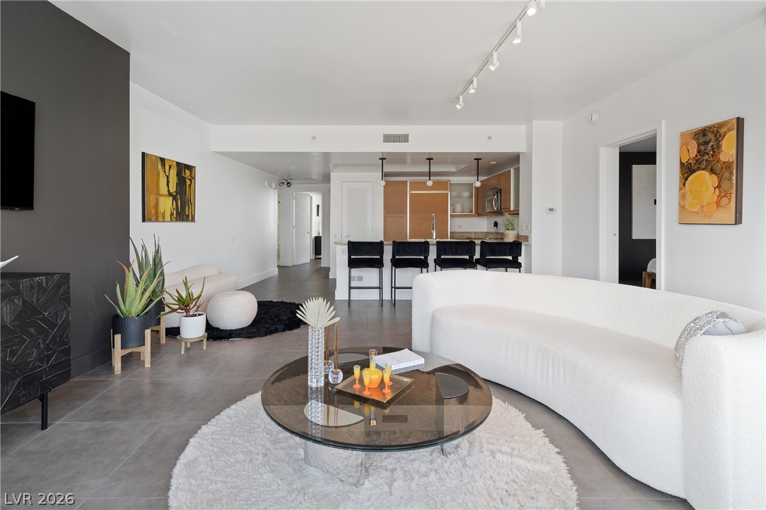 222 Karen Avenue 702