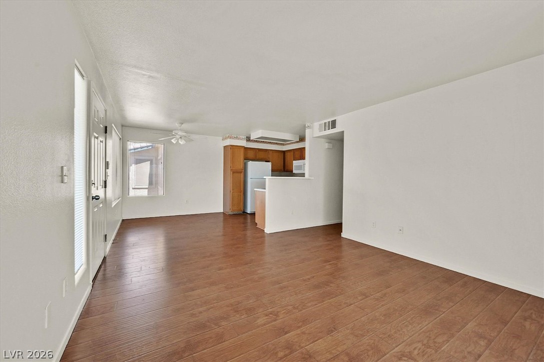 3425 E Russell Road 224