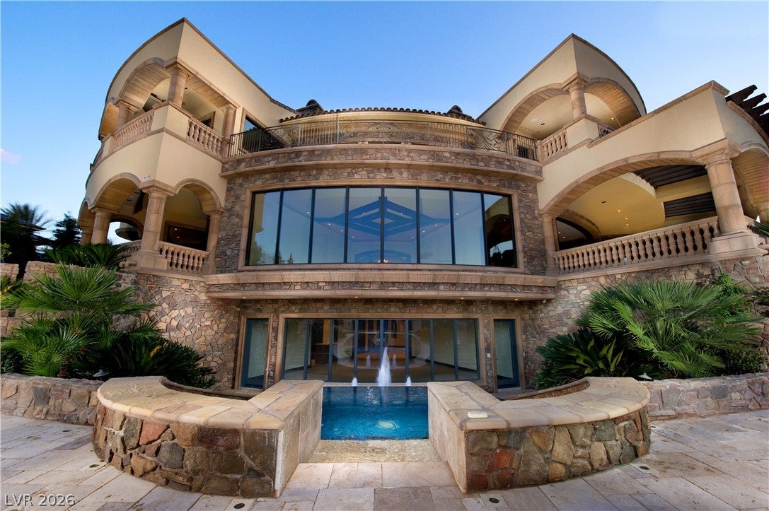18 Olympia Hills