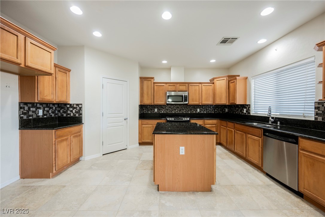 5507 Gemini Bridges Street