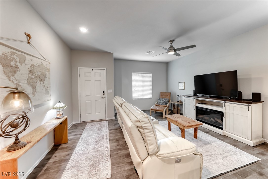 7529 Garnet Moon Street