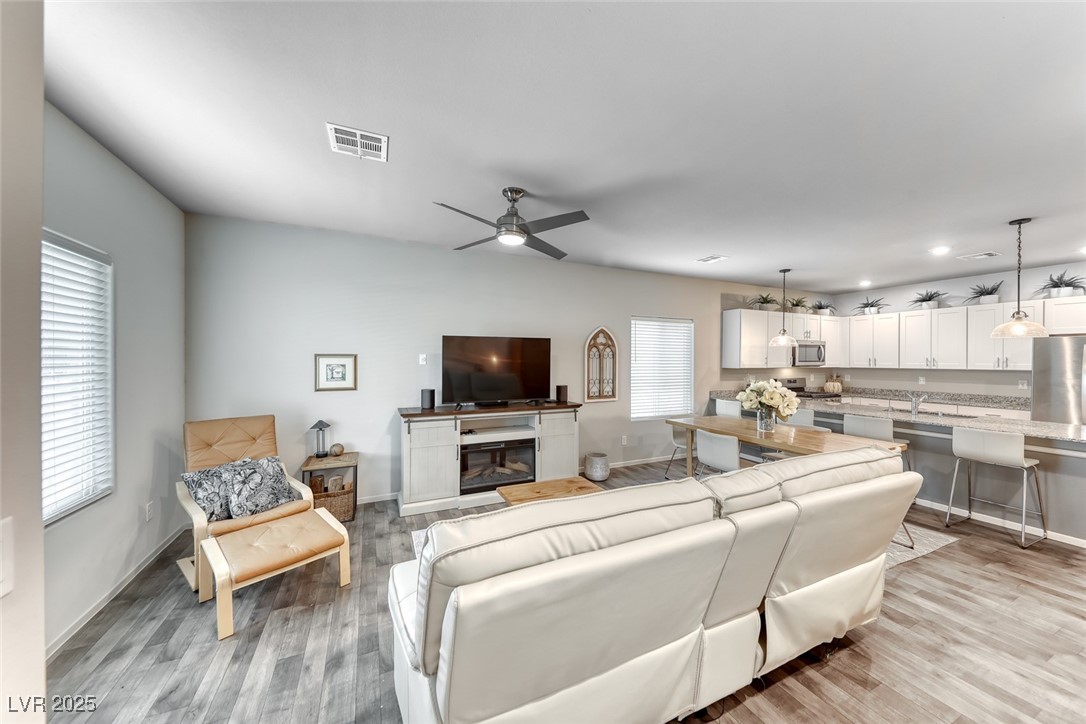 7529 Garnet Moon Street