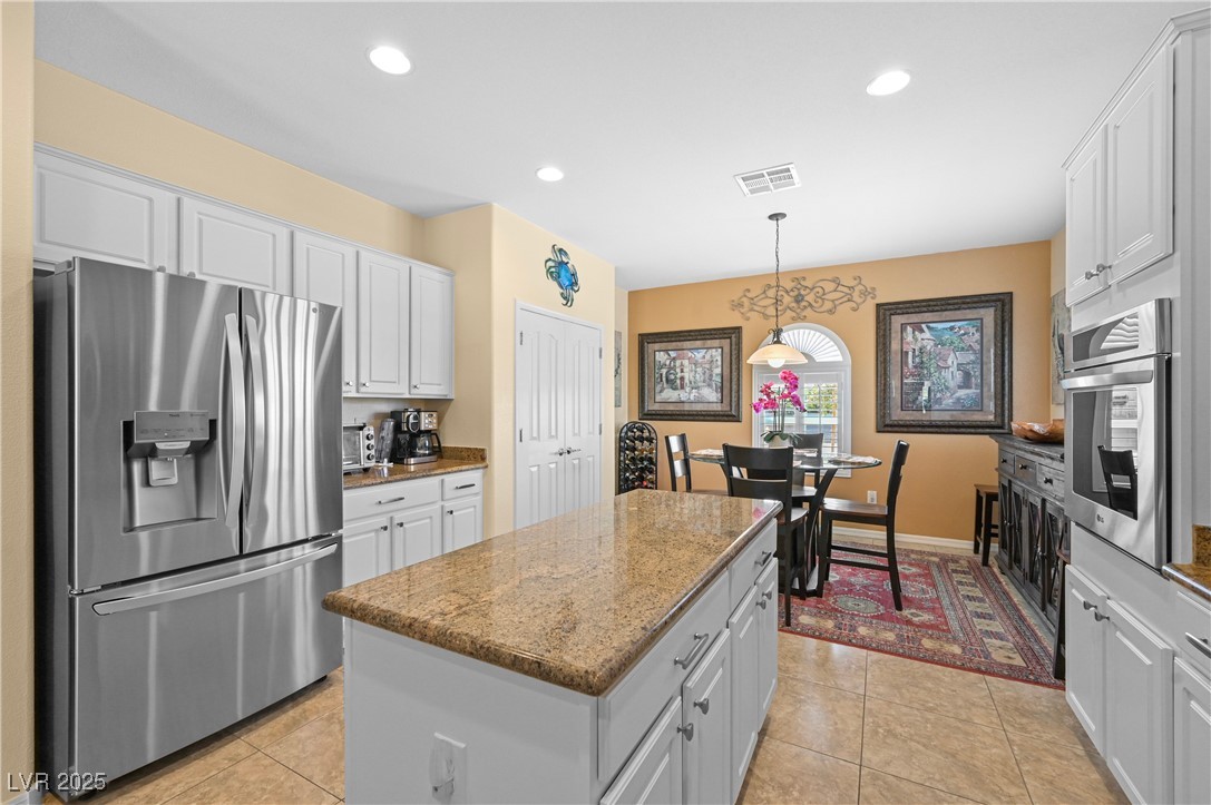 Henderson, Nevada 89044, United States, 2 Bedrooms Bedrooms, ,2 BathroomsBathrooms,Residential,Active,135989