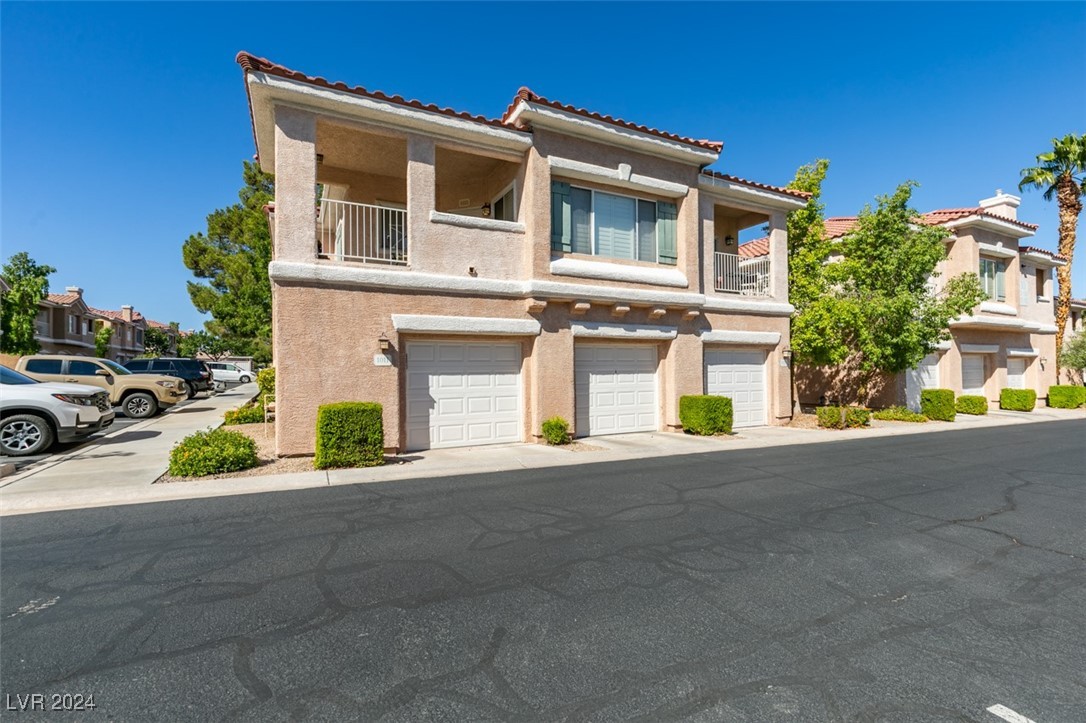 251 S Green Valley Parkway #1011, Henderson, Nevada image 4