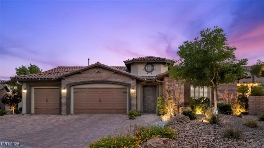 Properties 2 12119 Castilla Rain Avenue