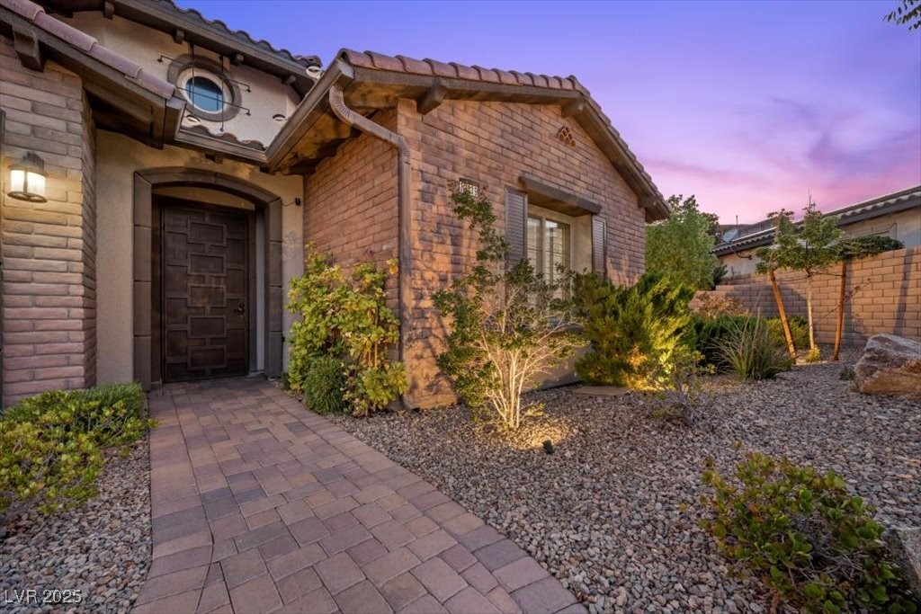 Properties 3 12119 Castilla Rain Avenue