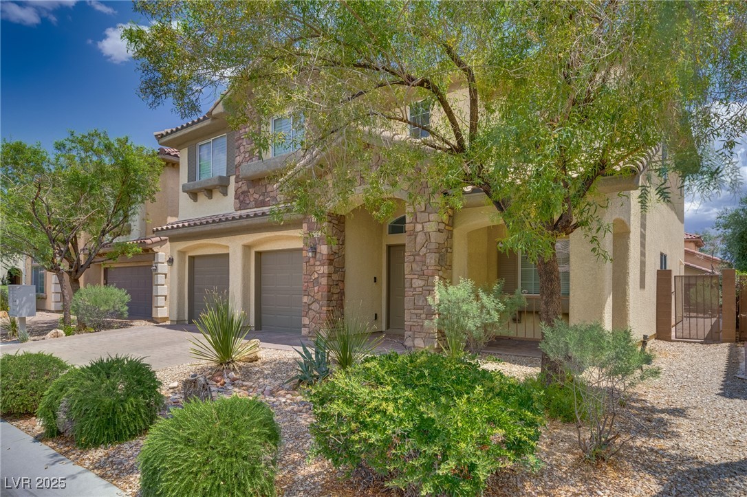 9792 Crescent Lodge Court