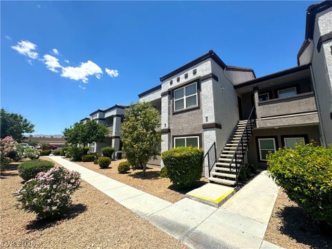 Condo For Rent - 7255 W Sunset Road #2111<br/> Las Vegas, NV 89113