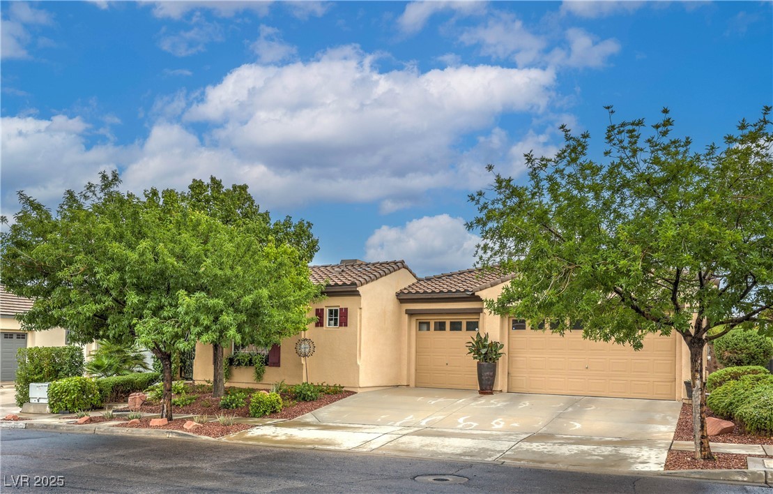 10425 BURENSBURG Avenue