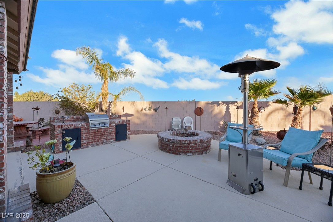 Las Vegas, Nevada 89123, United States, 4 Bedrooms Bedrooms, ,2 BathroomsBathrooms,Residential,Pending,20998