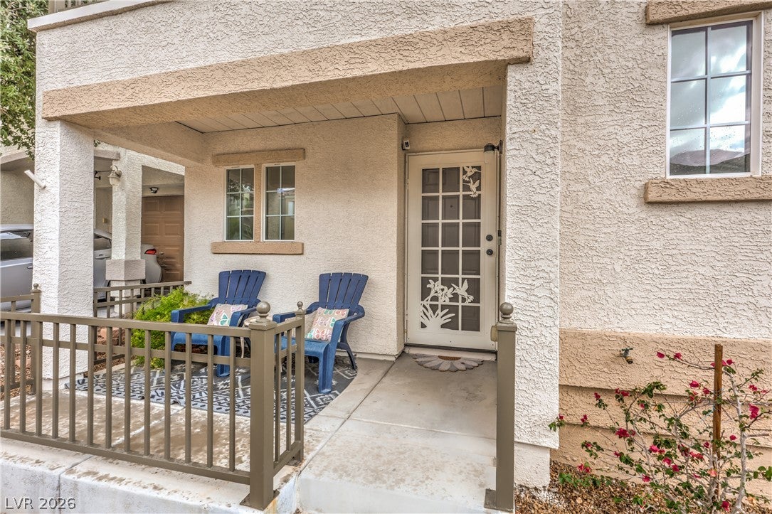 9112 Alluring Avenue