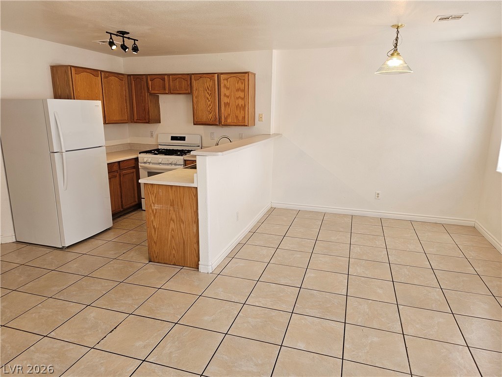 2521 Sierra Luna Avenue 101