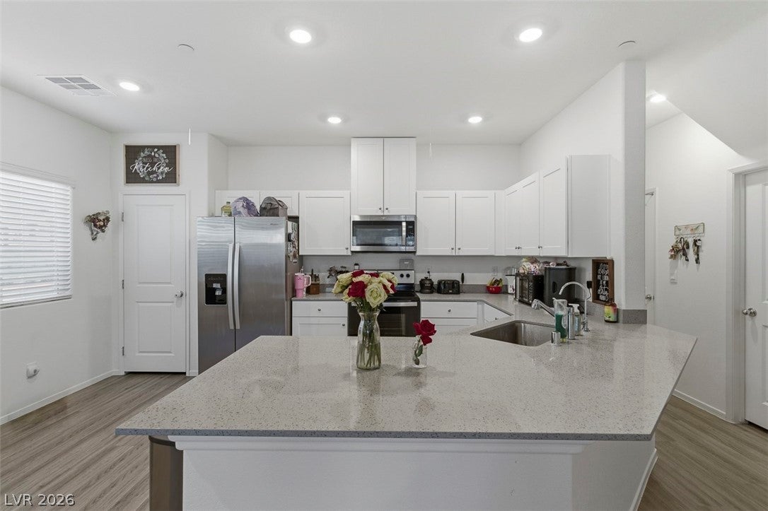 4760 Equinox Sky Avenue 2