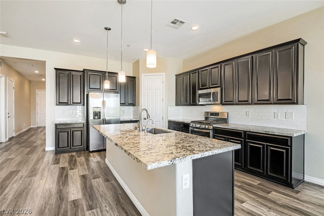 647 Longfeather Street