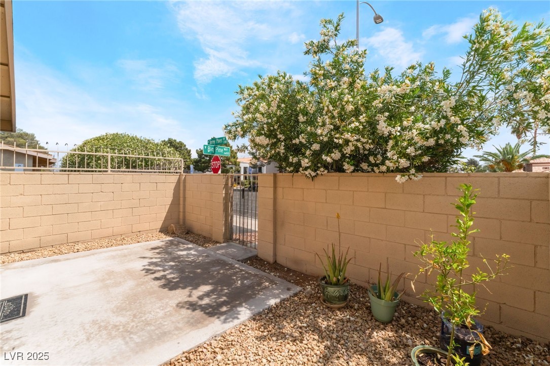 2261 Tall Pine Drive, Las Vegas, Nevada image 4