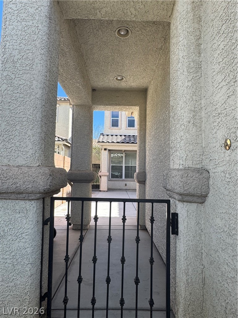 8986 Ellenbrook Street