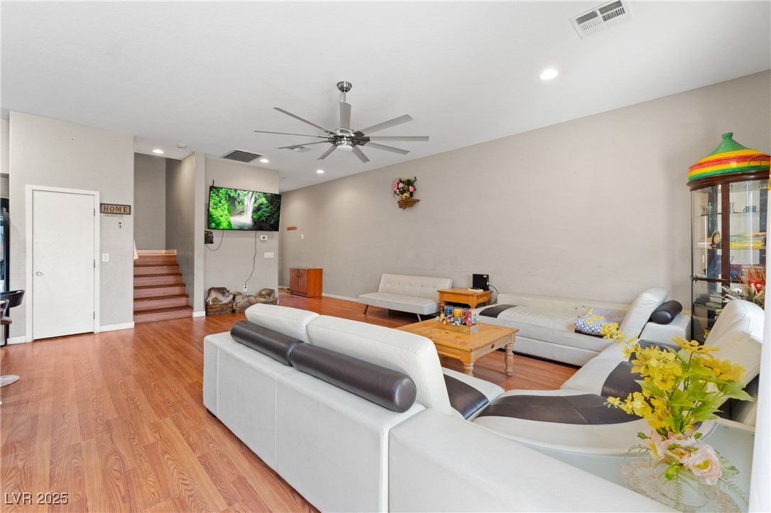 6458 Cinnamon Hazlenut Street