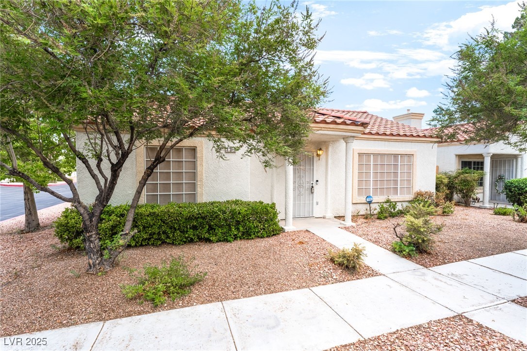 5401 Geneive Lane 101