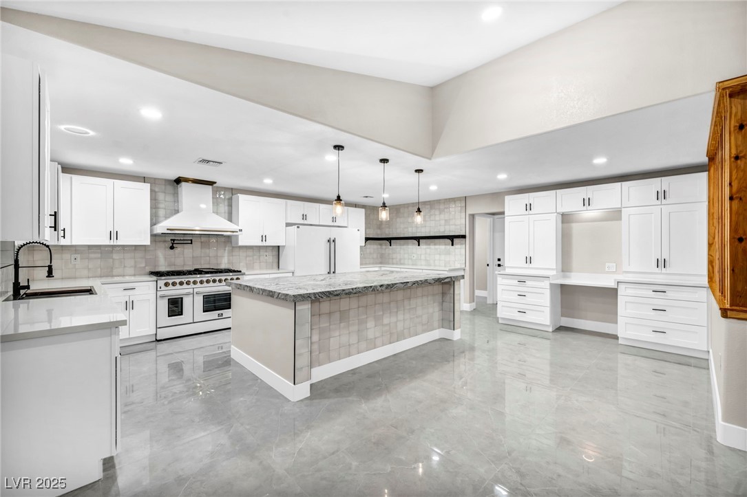 2920 Crown Ridge Drive