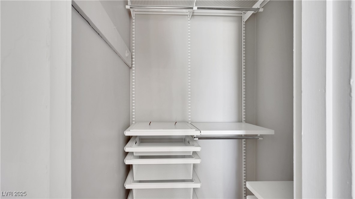 Las Vegas, Nevada 89102, United States, 2 Bedrooms Bedrooms, ,1 BathroomBathrooms,Residential,Active,235760