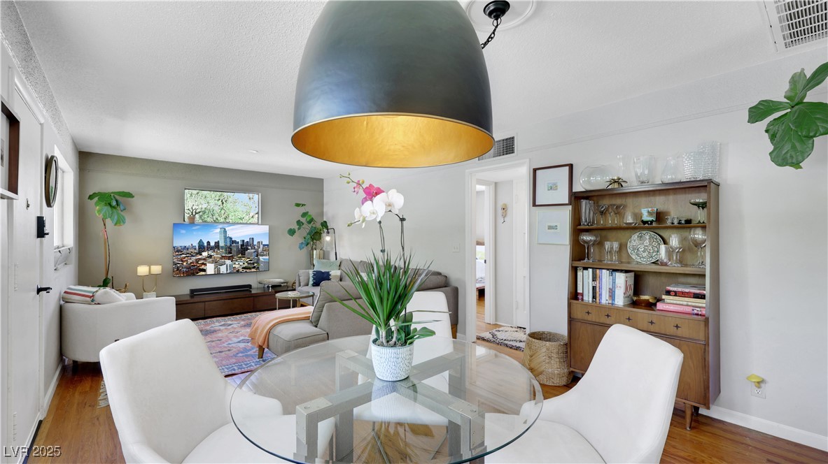 Las Vegas, Nevada 89102, United States, 2 Bedrooms Bedrooms, ,1 BathroomBathrooms,Residential,Active,235760