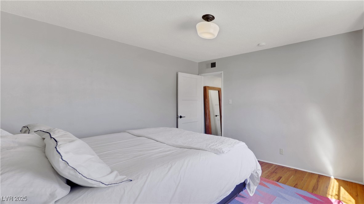 Las Vegas, Nevada 89102, United States, 2 Bedrooms Bedrooms, ,1 BathroomBathrooms,Residential,Active,235760