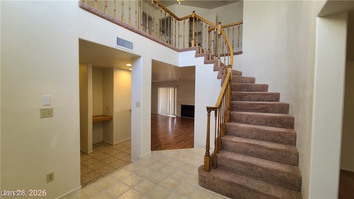 2728 RENWICK Circle