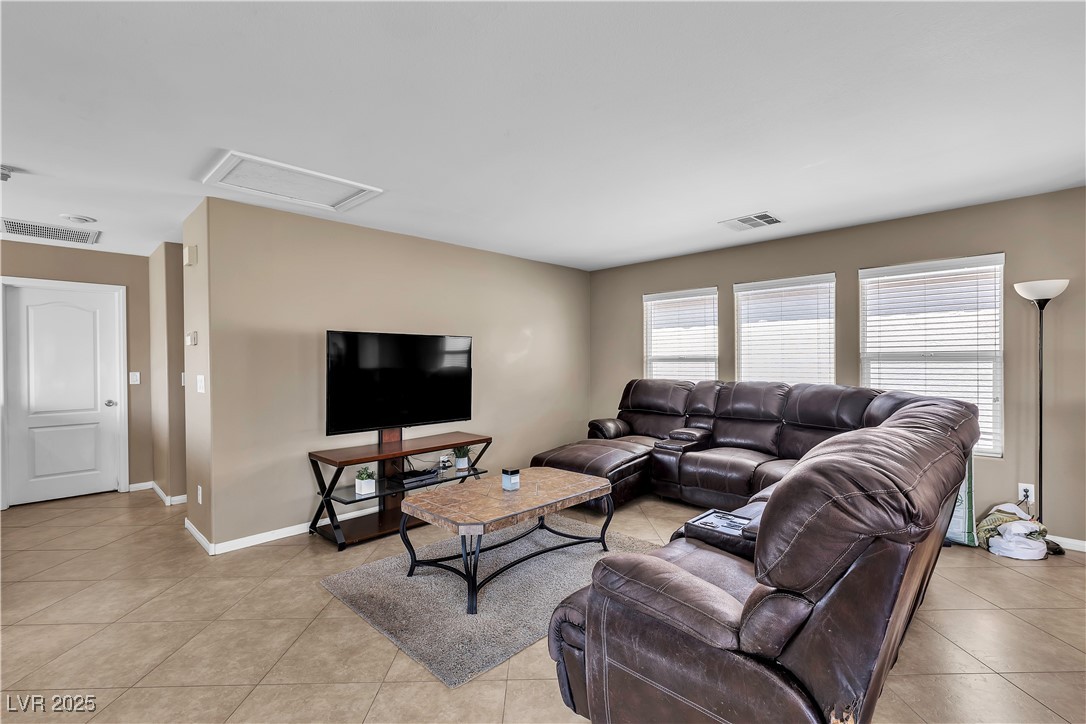 9541 Vast Valley Avenue, Las Vegas, Nevada image 6