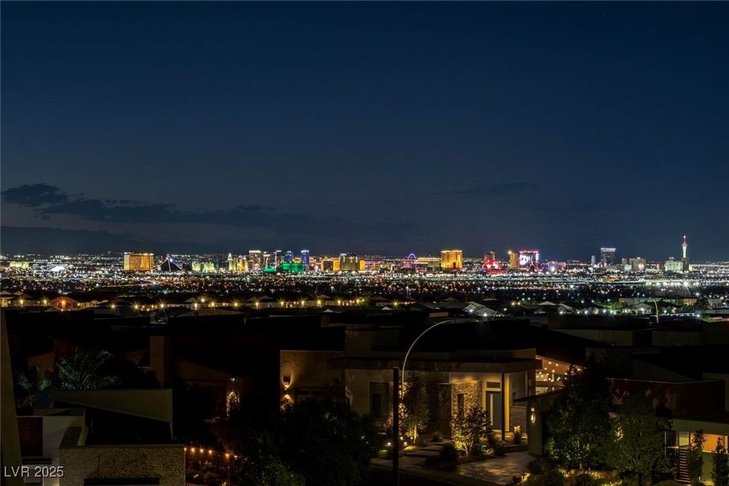 Photo of 2208 Overlook Canyon Lane, Henderson, NV 89052 (MLS # 2721379)