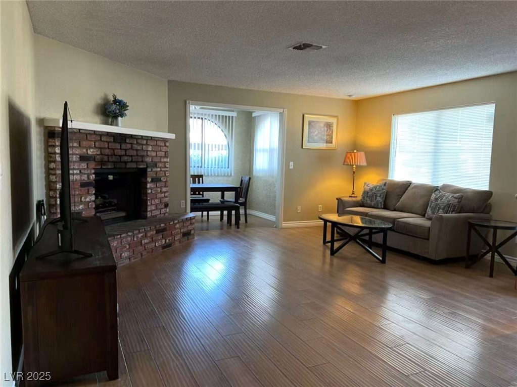 1400 Santa Margarita Street B