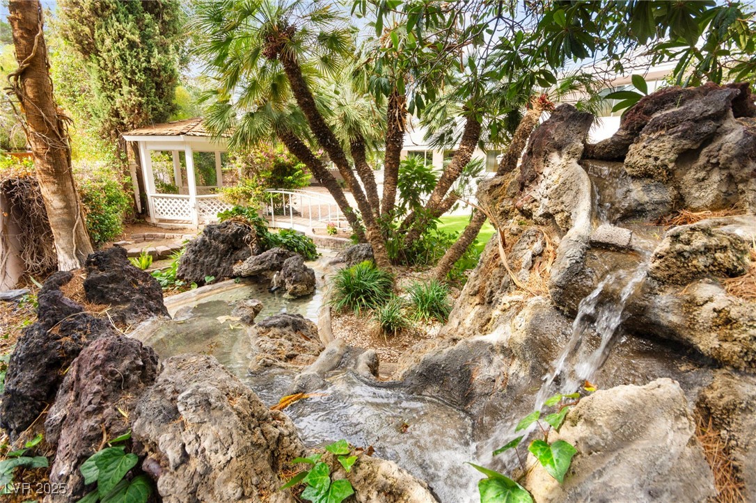 Properties 3 226 Dalmatian Lane