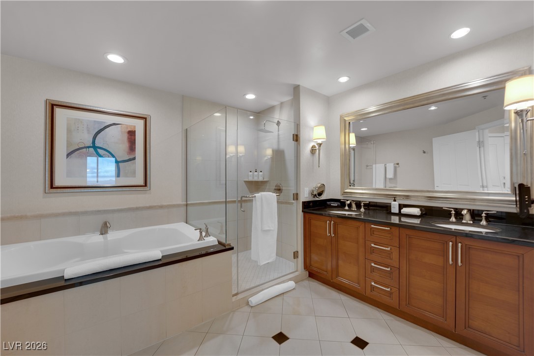 135 E Harmon Avenue 2116