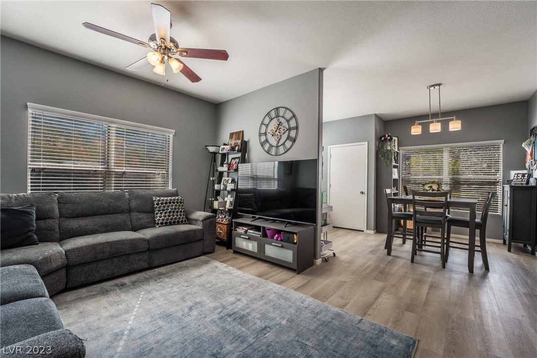 Photo 1 of 32 of 45 Maleena Mesa Street 1518 condo