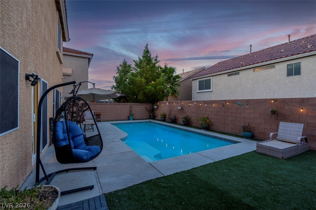 9726 Fox Estate St