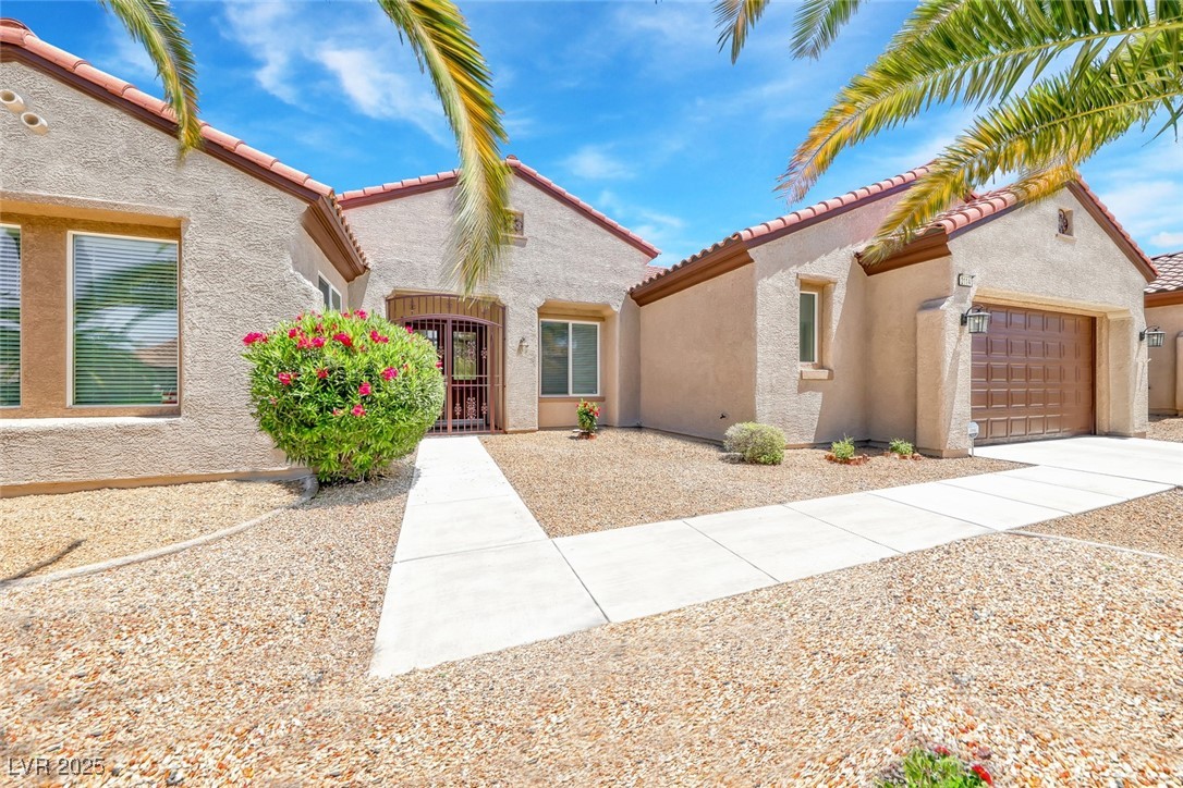 2114 Twin Falls Drive