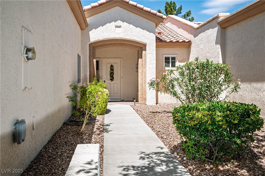 Properties 1 2441 Banora Point Drive