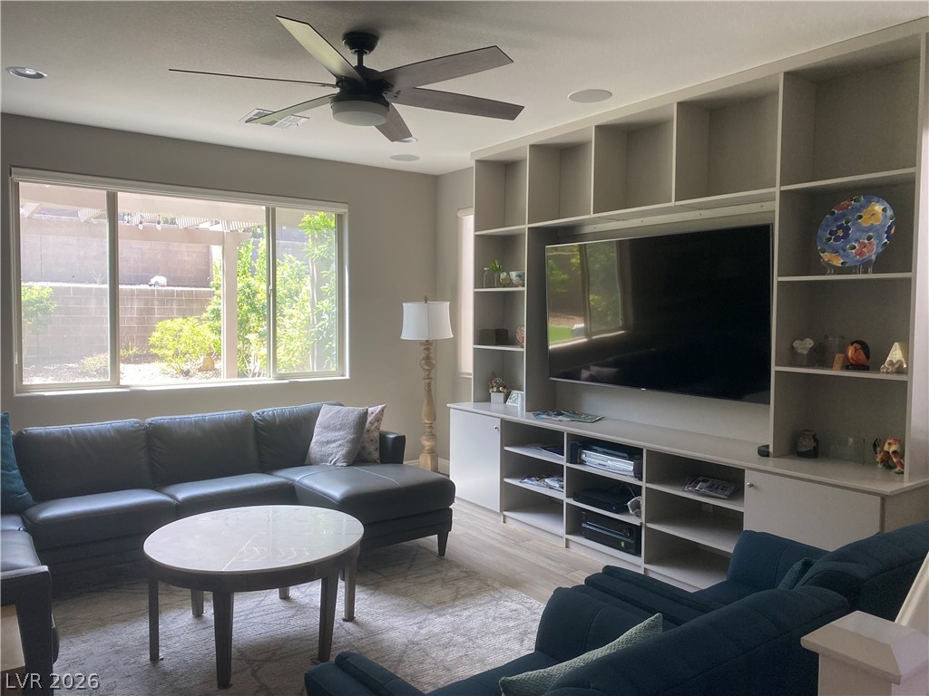 457 Bolsa Basin Avenue