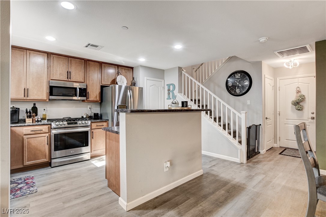2110 Waterlily View Street