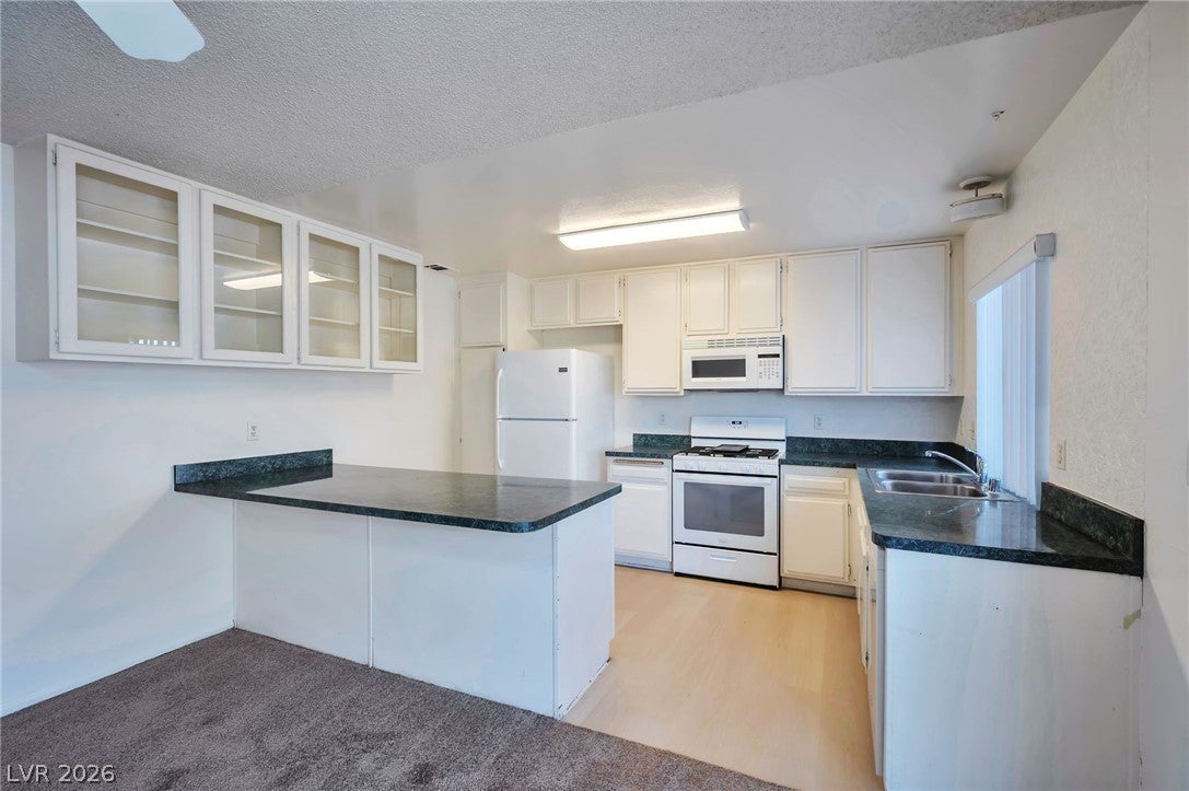 5516 Deodar Drive