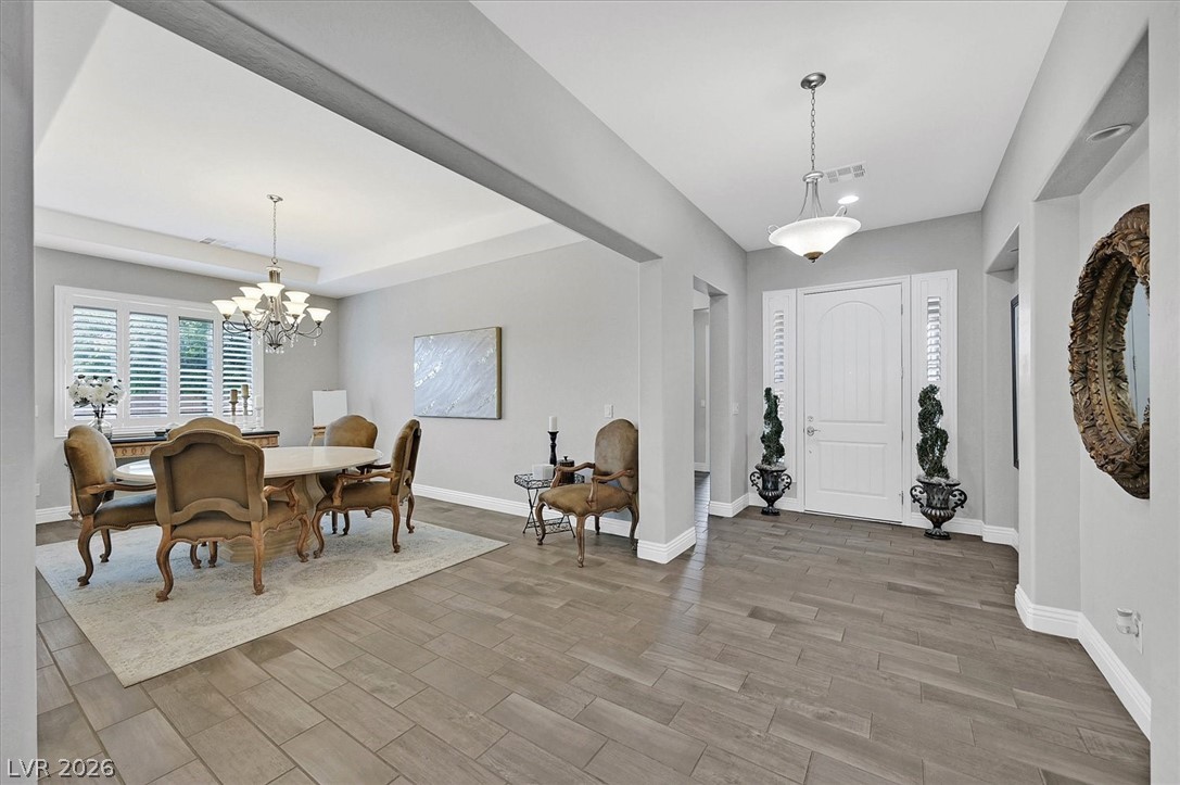 9812 Guiding Light Avenue