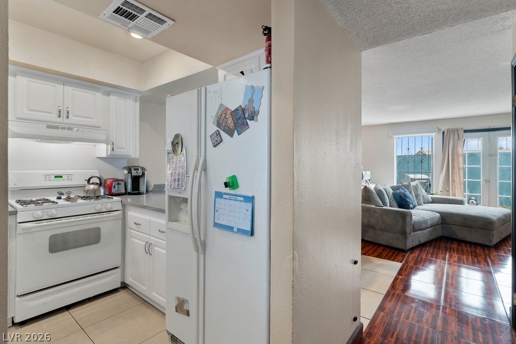 4060 Gold Coast Drive