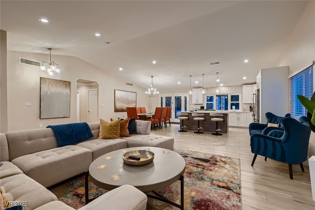 Las Vegas, Nevada 89146, United States, 3 Bedrooms Bedrooms, ,2 BathroomsBathrooms,Residential,Active,150310