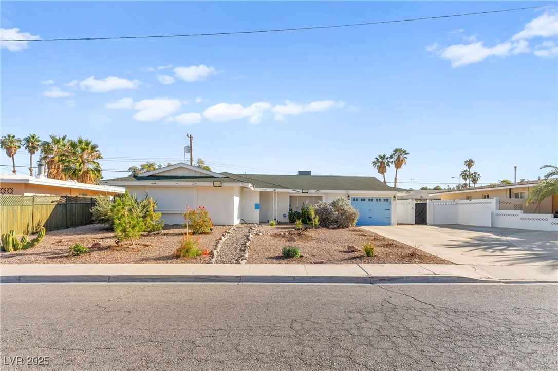2207 Golden Arrow Drive