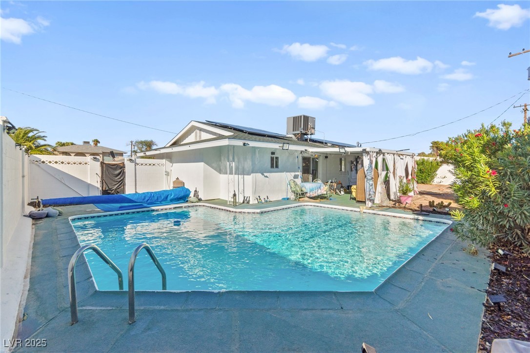 2207 Golden Arrow Drive